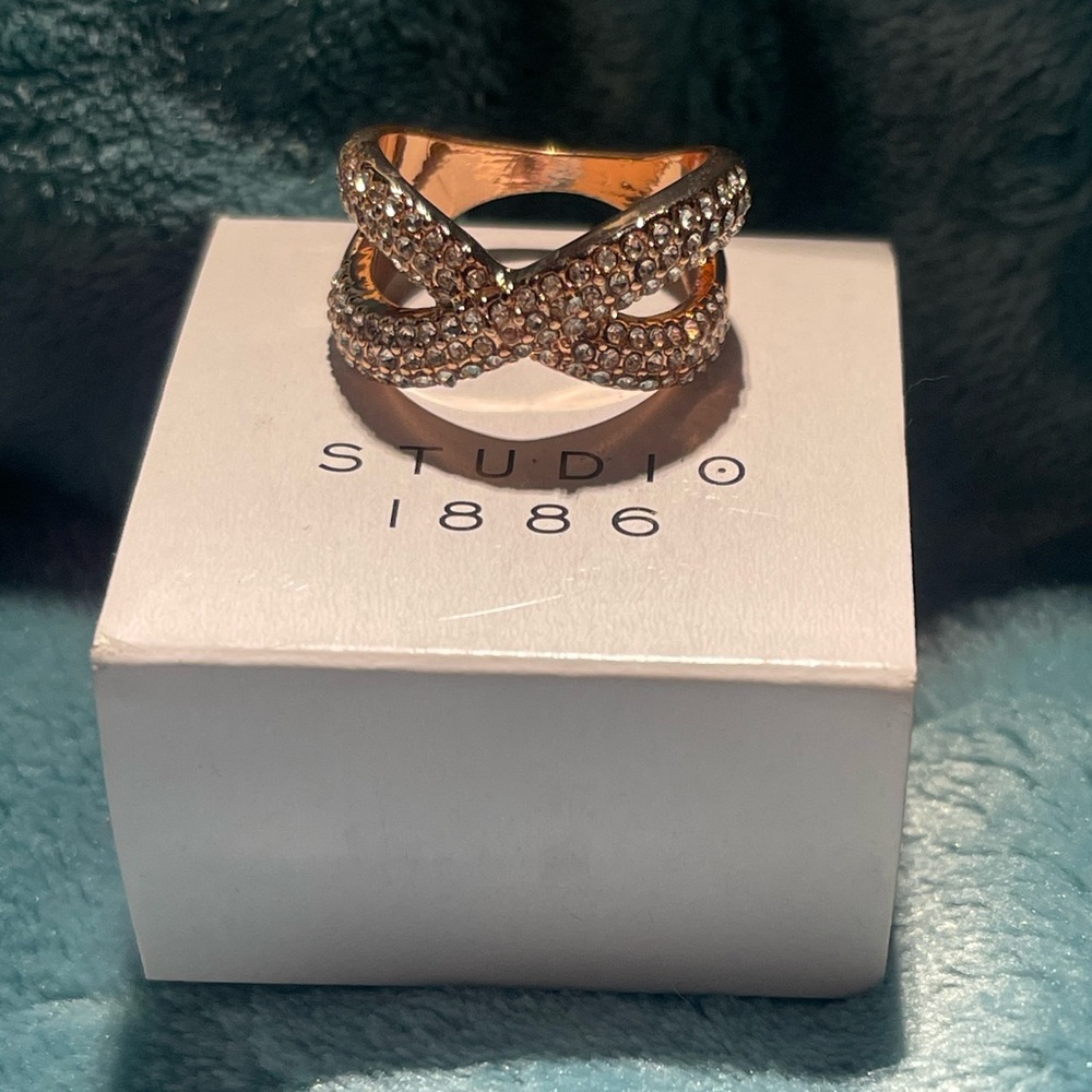 Rose gold stone ring